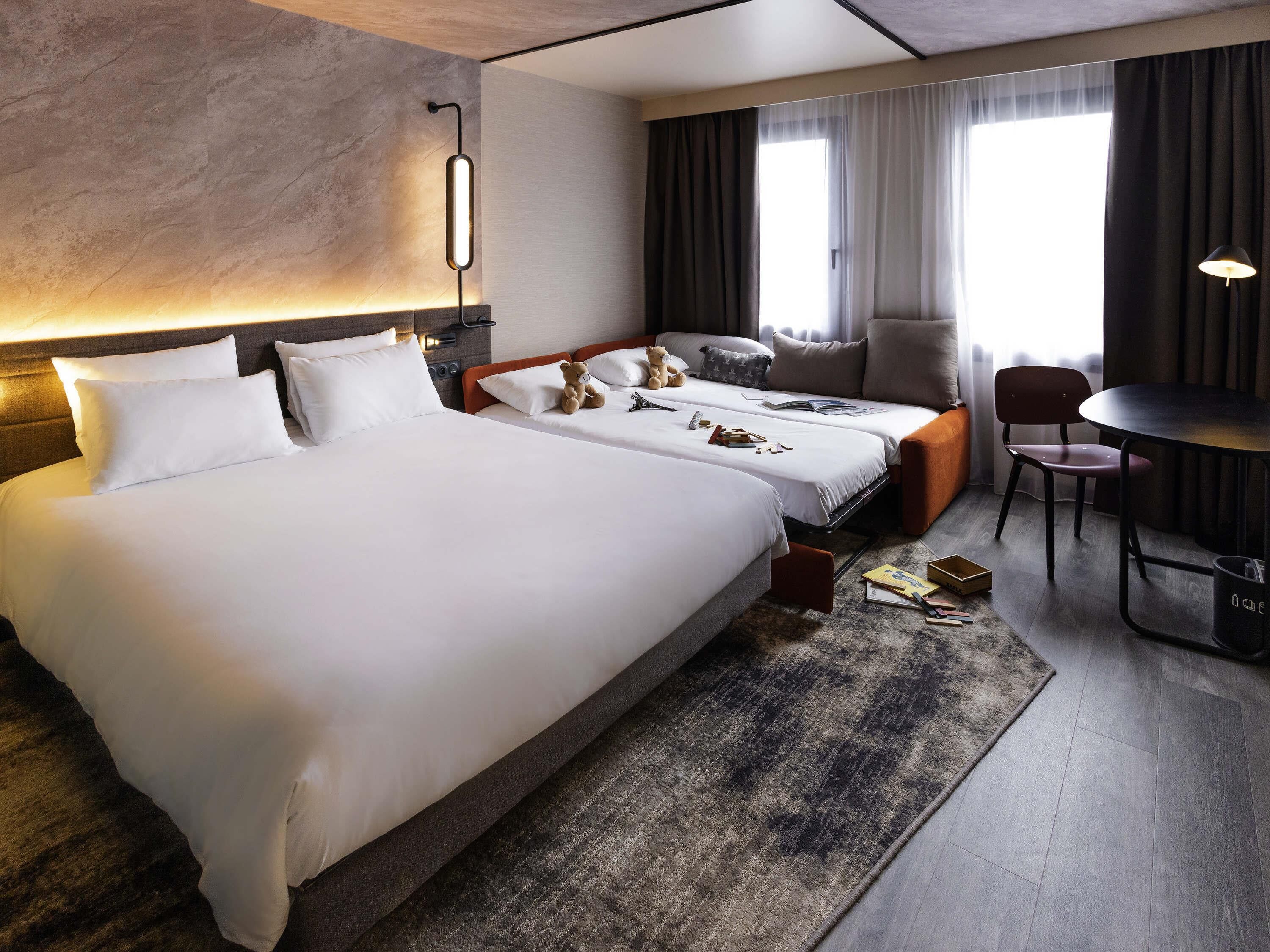 Premium bedding, in-room safe, desk, laptop workspace