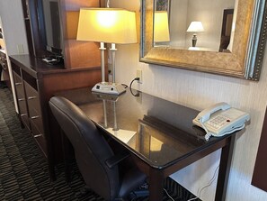 Junior Suite, 2 Queen Beds | Living area