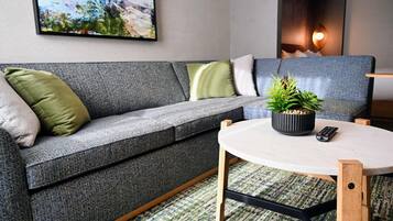 1 bedroom, desk, laptop workspace, blackout drapes