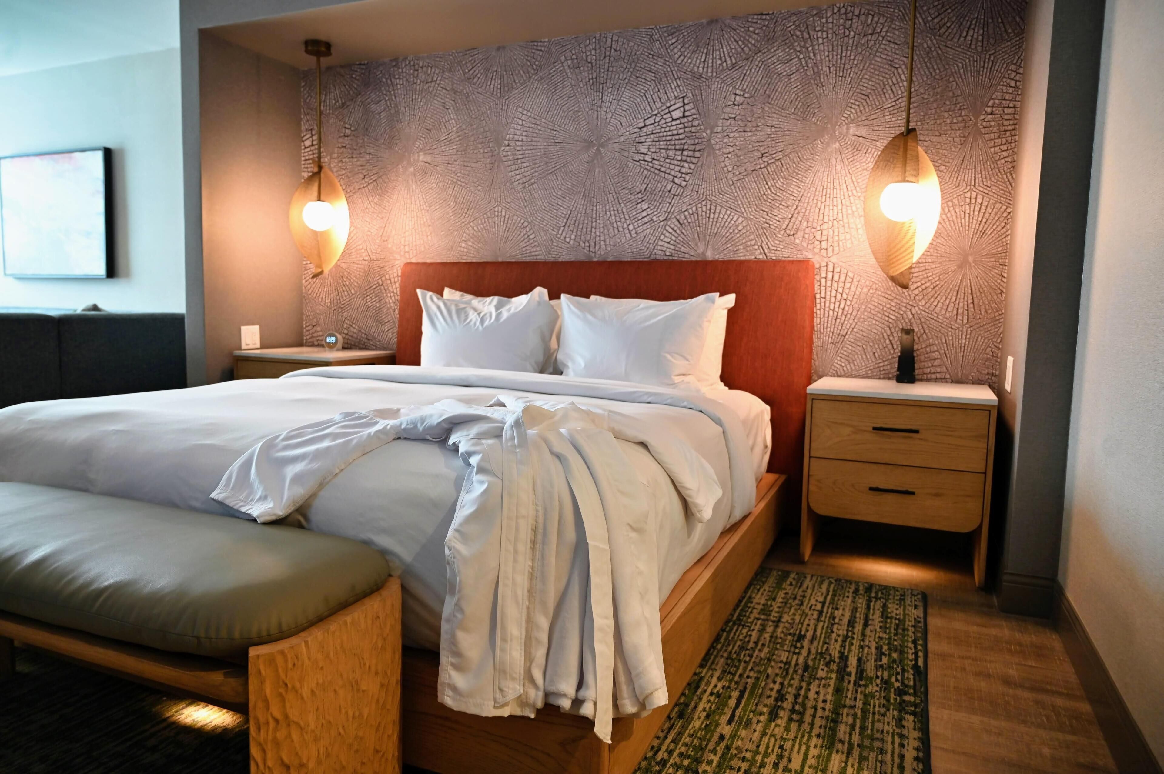 1 bedroom, desk, laptop workspace, blackout drapes