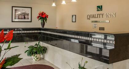 Quality Inn near Manatee Springs State Park