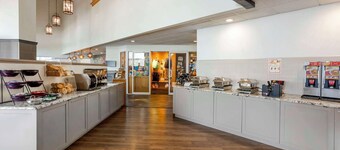 Best Western Plus Revere Inn & Suites