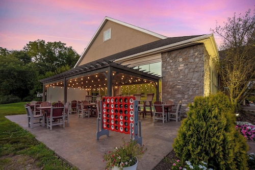 Best Western Plus Revere Inn & Suites