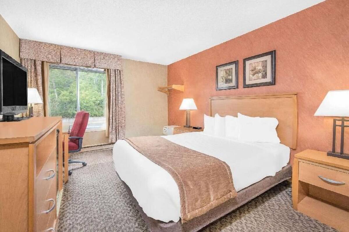 In-room safe, desk, blackout drapes, iron/ironing board