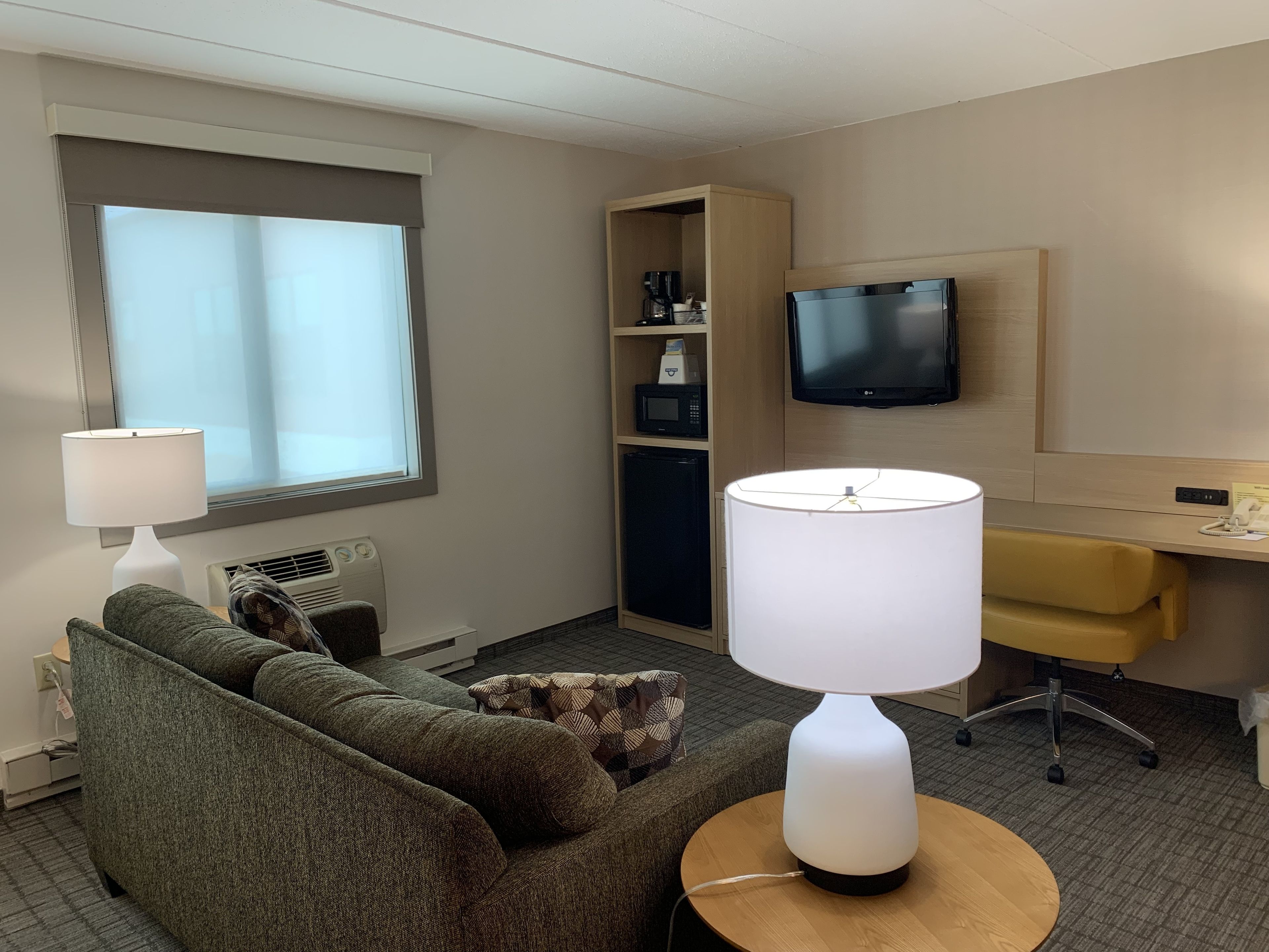 studio suite, 1 king bed, non smoking | in-room safe, desk, blackout curtains, iron/ironing board