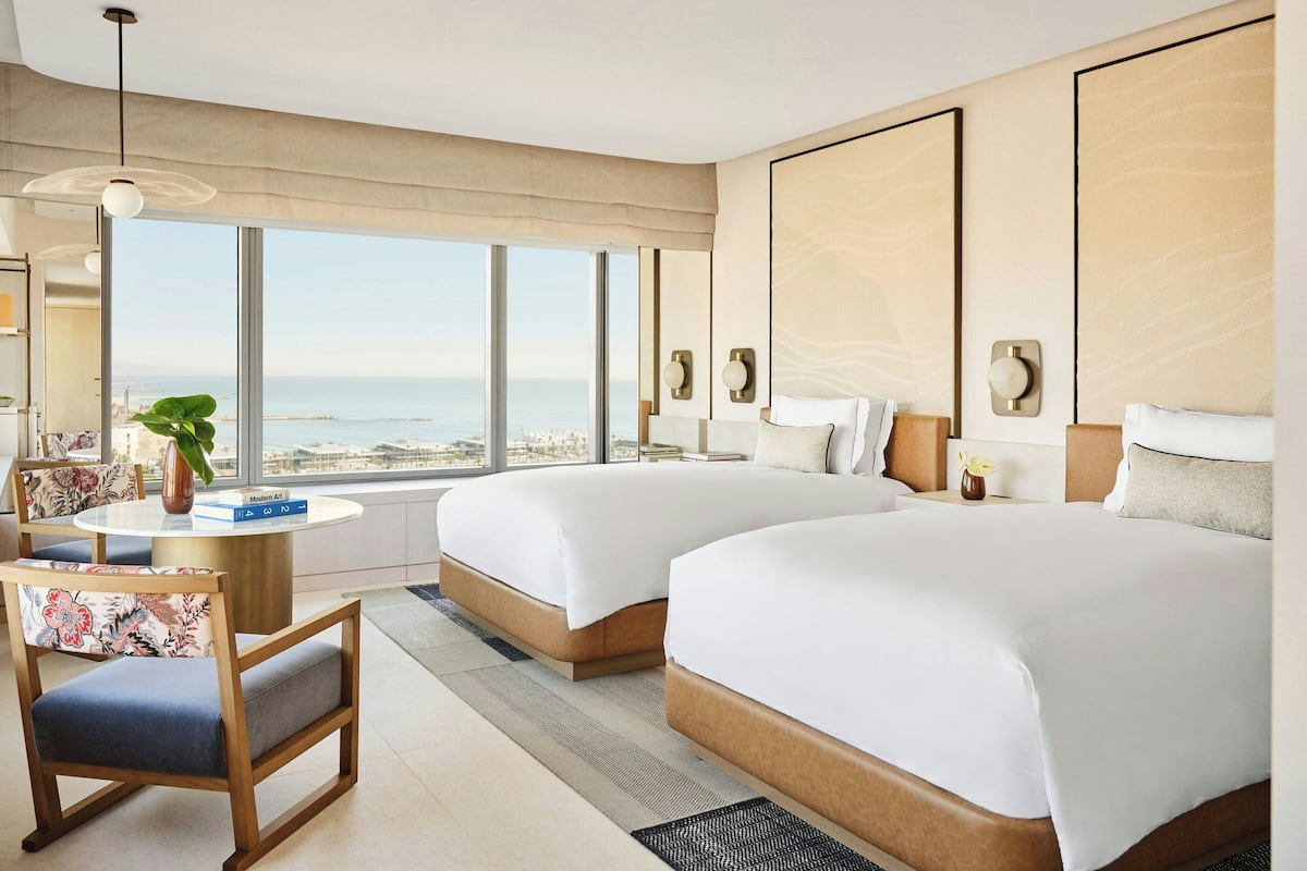 Room, 1 Double Bed, Non Smoking (Landscape) | 1 bedroom, premium bedding, minibar, in-room safe