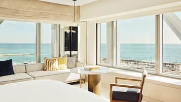 Room, 1 King Bed, Corner (Seascape) | Premium bedding, minibar, in-room safe, individually decorated