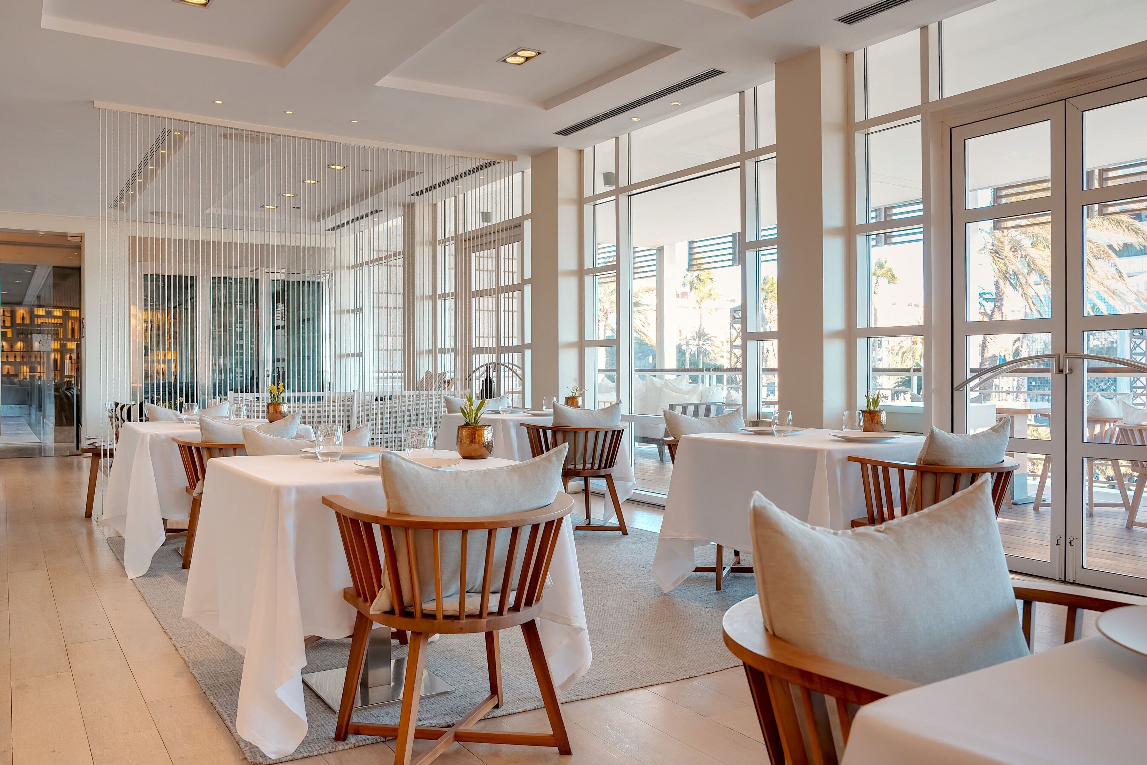 5 restaurants, lunch, dinner served; japanese cuisine