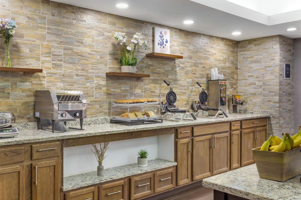 Best Western Plus Raleigh Crabtree Valley Hotel