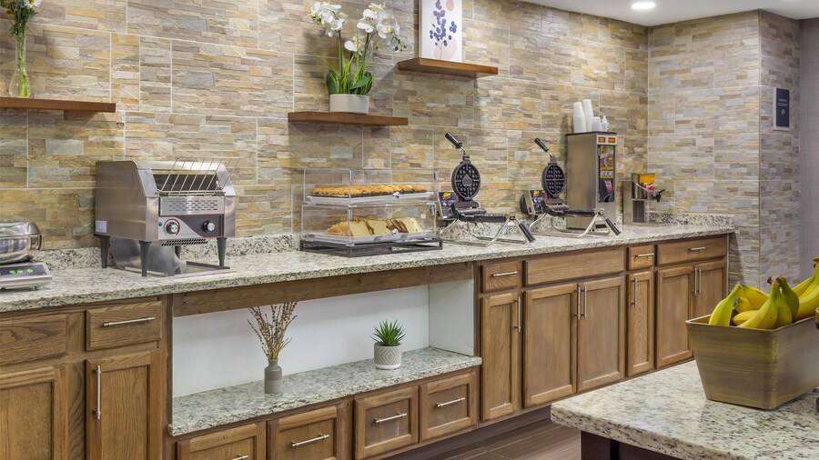 Best Western Plus Raleigh Crabtree Valley Hotel