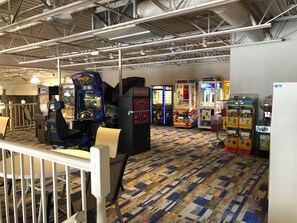 Game room - Radisson Hotel and Conference Center Fond du Lac (Fond du Lac)
