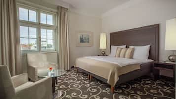 Habitación City con 1 cama doble o 2 individuales | Caja fuerte, escritorio, cortinas opacas y wifi gratis