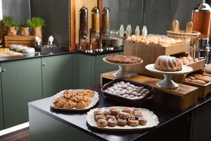 Free daily buffet breakfast  - Grand Hotel Bohemia (Prague)