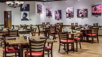 Petit déjeuner préparé sur commande servi tous les jours en supplément