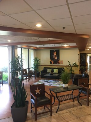 Lobby sitting area - Wyndham Garden Hotel Austin (Austin)