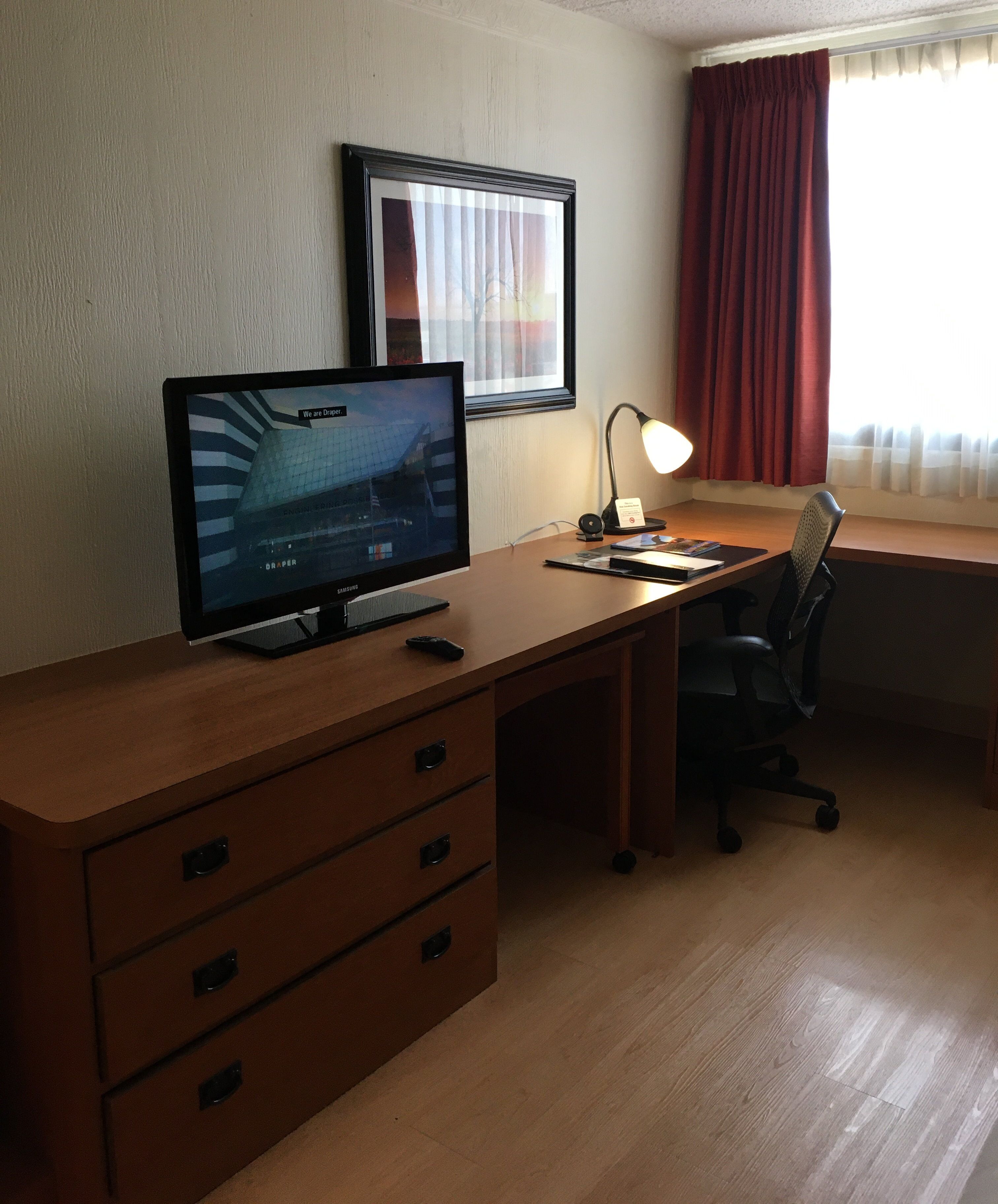 room, 1 king bed | television