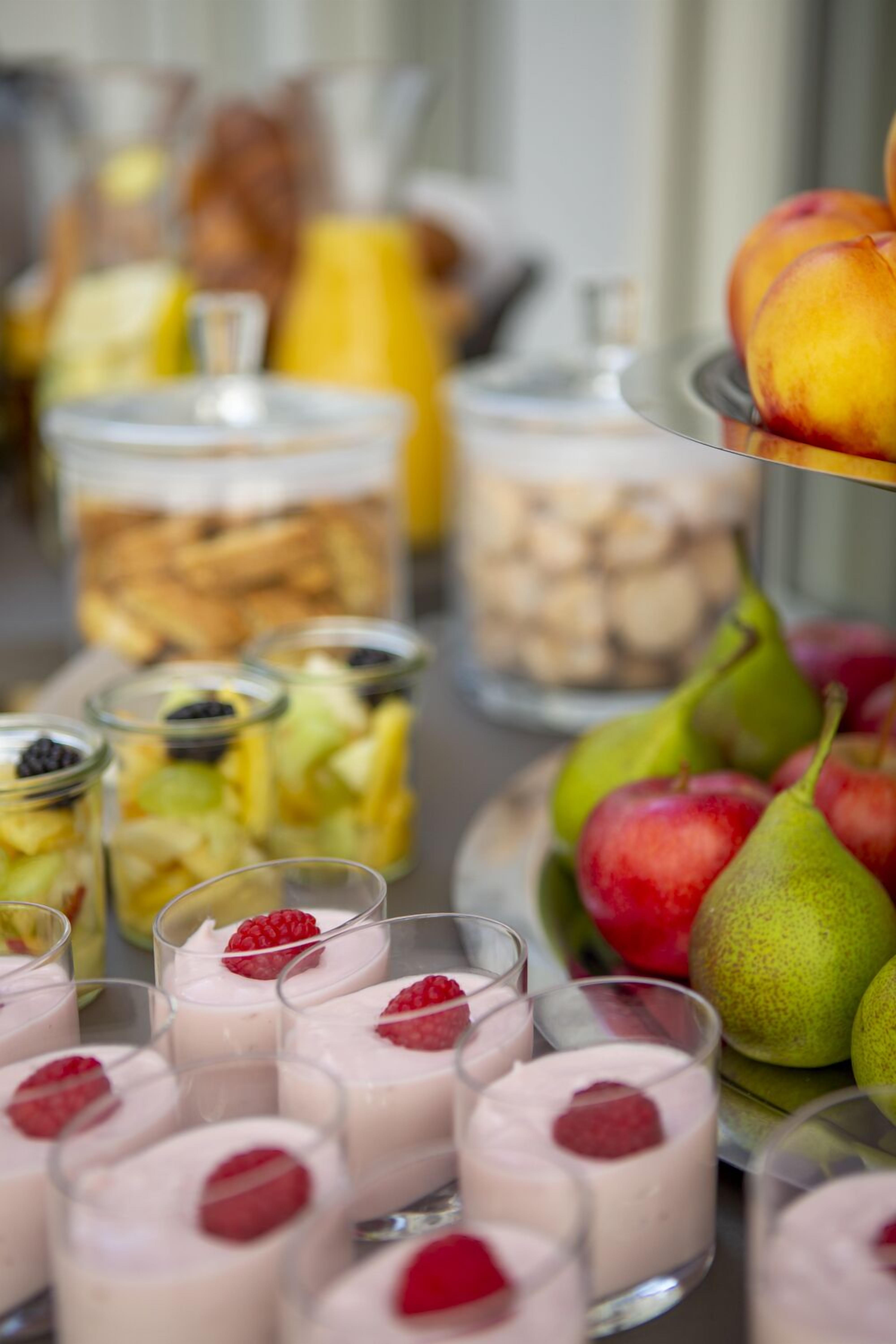 Dagelijks ontbijtbuffet (CHF 25 per persoon)