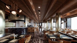 Interior moderno de restaurante con suelo de mármol, vigas de madera en el techo e iluminación colgante.