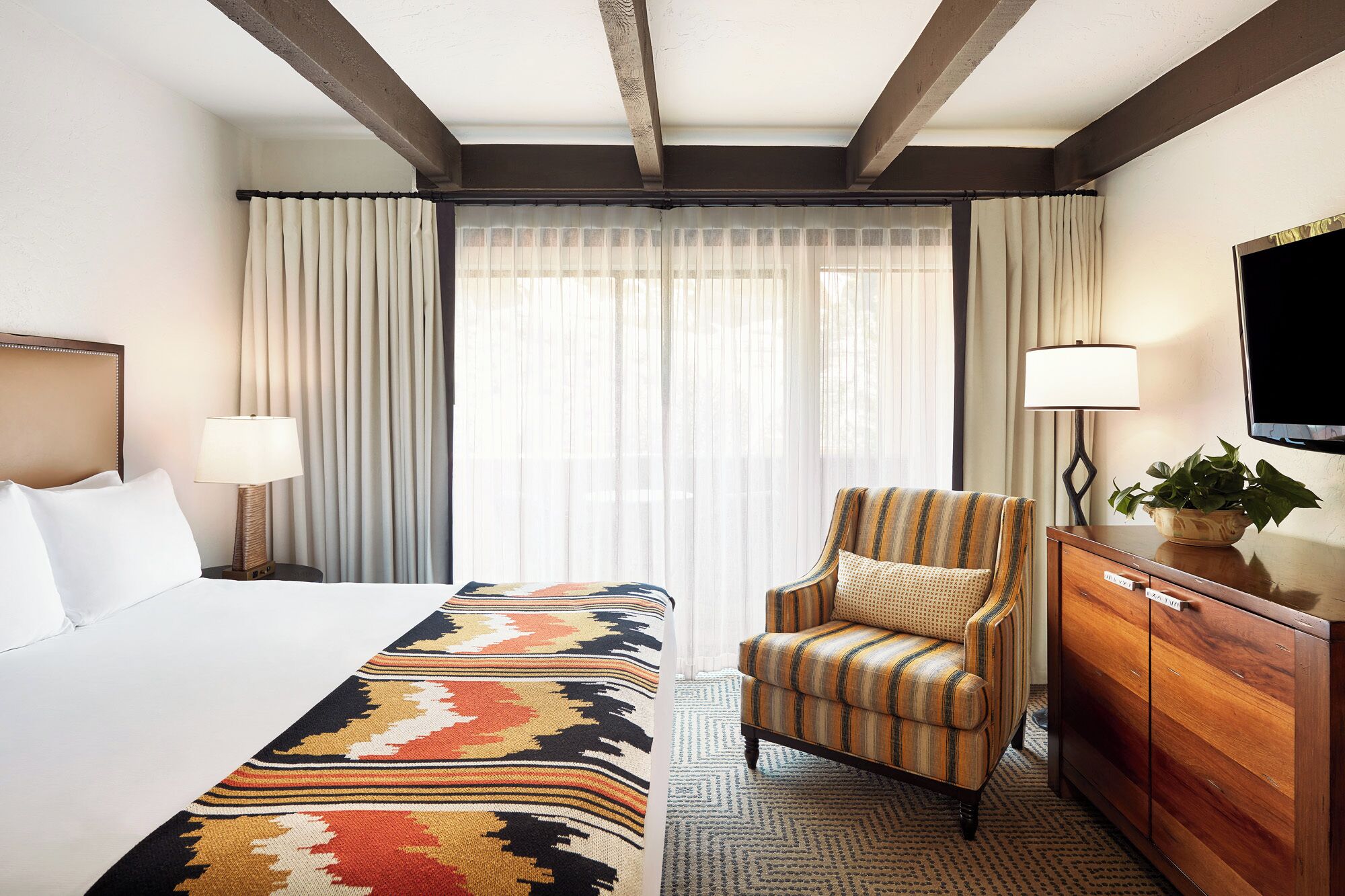 suite, 2 bedrooms (casa 2 king) | premium bedding, down duvets, pillow-top beds, minibar