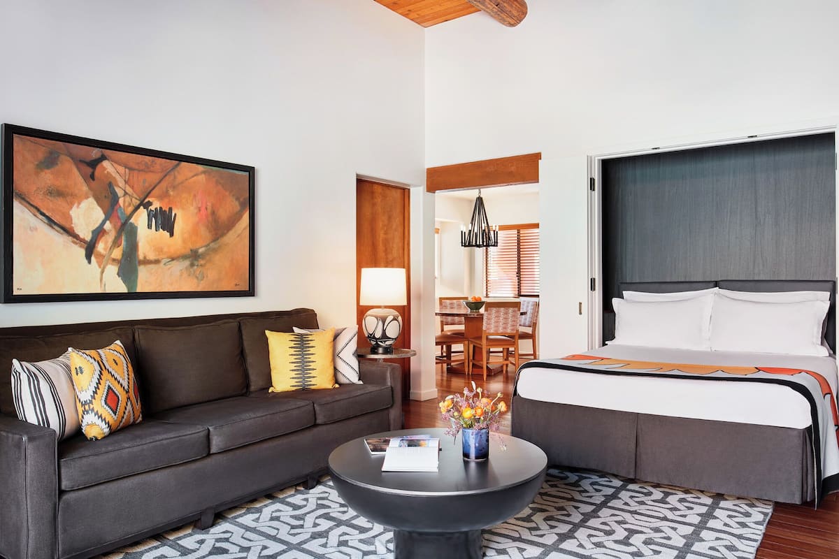 studio (casita) | living area | flat-screen tv