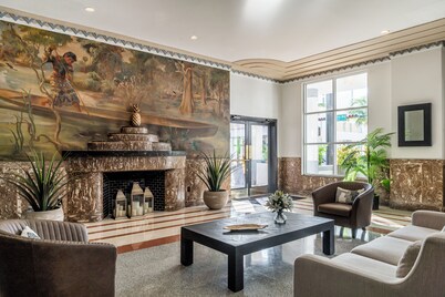 Essex House By Clevelander