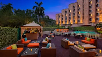 Poolside bar
