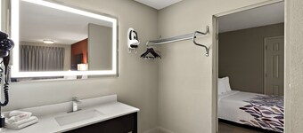 Red Roof Inn Redding