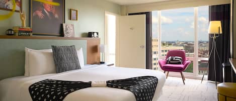 Laptopgeeigneter Arbeitsplatz, kostenloses WLAN, Bettwäsche