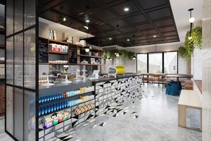 Phục vụ bữa sáng và bữa trưa, món ăn kiểu Mỹ 