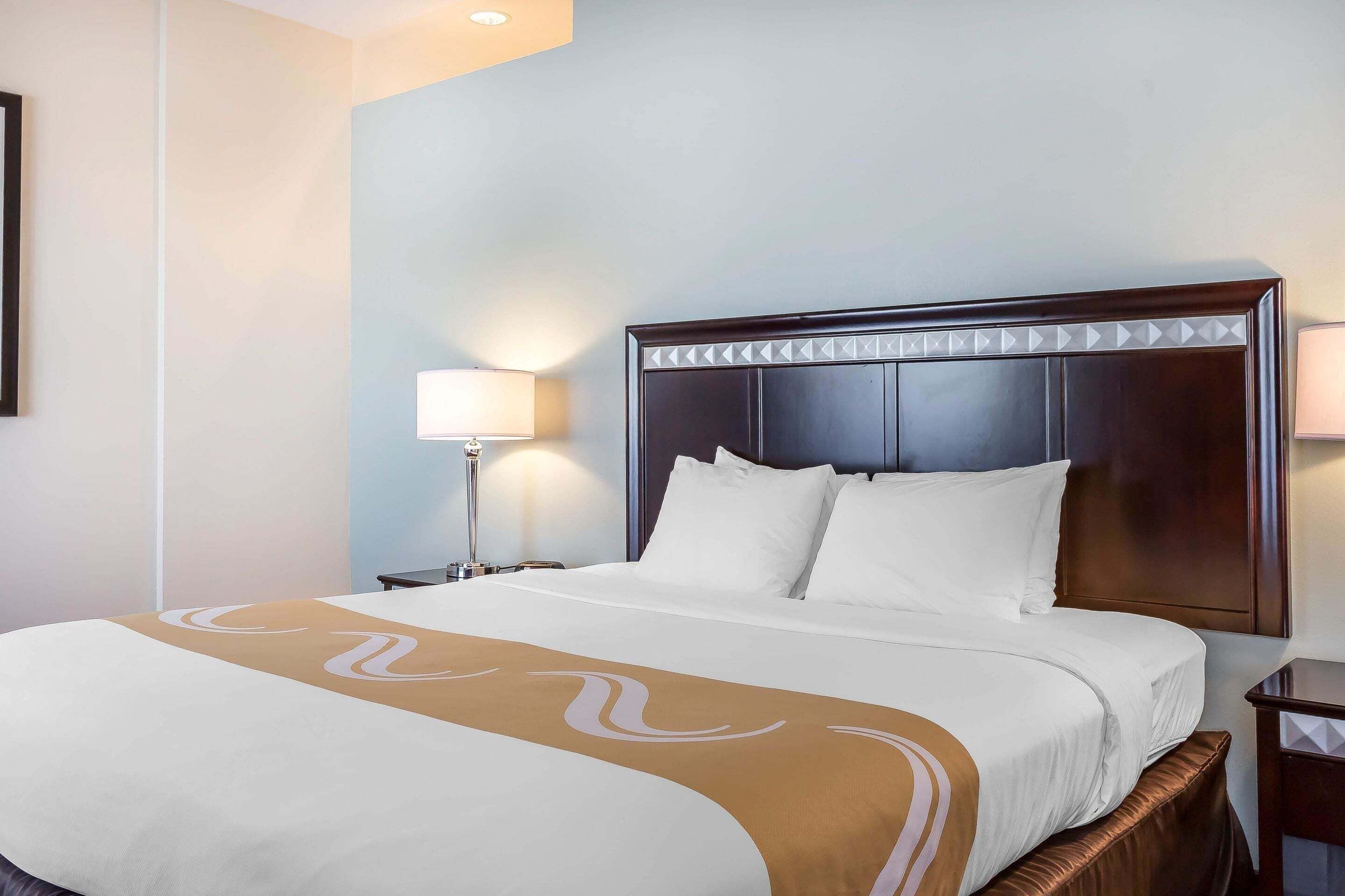 ستائر تعتيم ومكواة/لوح كي وأسرّة أطفال/رضّع (مجانًا) وواي فاي مجانًا