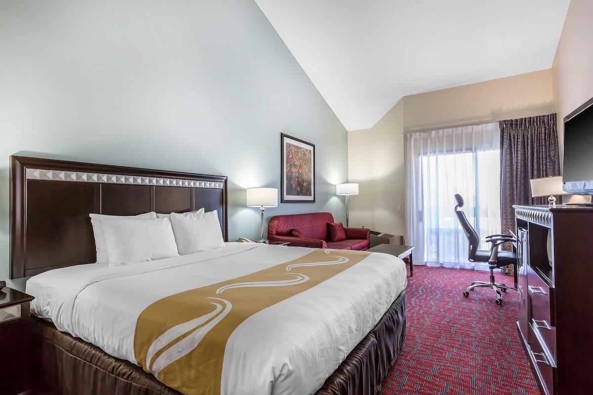 ستائر تعتيم ومكواة/لوح كي وأسرّة أطفال/رضّع (مجانًا) وواي فاي مجانًا