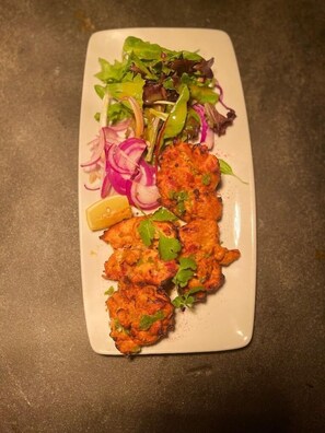 Breakfast, lunch, dinner served; Indian cuisine - Comfort Inn & Suites Irvine Spectrum (Lake Forest)