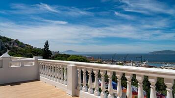 Suite Grand, teras, pemandangan laut | Pemandangan dari kamar