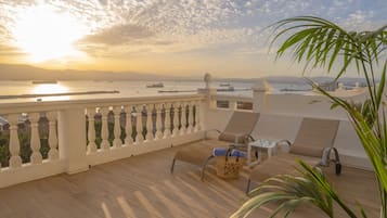 Suite Grand, Terraza, vista al mar | Terraza o patio