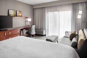 Premium bedding, desk, blackout drapes, iron/ironing board - Courtyard by Marriott Boulder (Boulder)