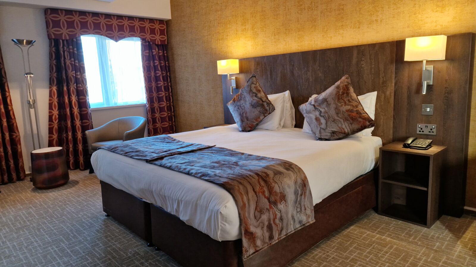 Suite, Multiple Beds | Hypo-allergenic bedding, desk, laptop workspace, blackout drapes