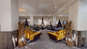 Bar (on property) - The Coppid Beech Hotel (Bracknell)