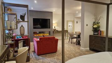 The Willow Suite | Hypo-allergenic bedding, desk, laptop workspace, blackout curtains