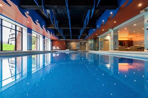 Indoor pool - The Coppid Beech Hotel (Bracknell)