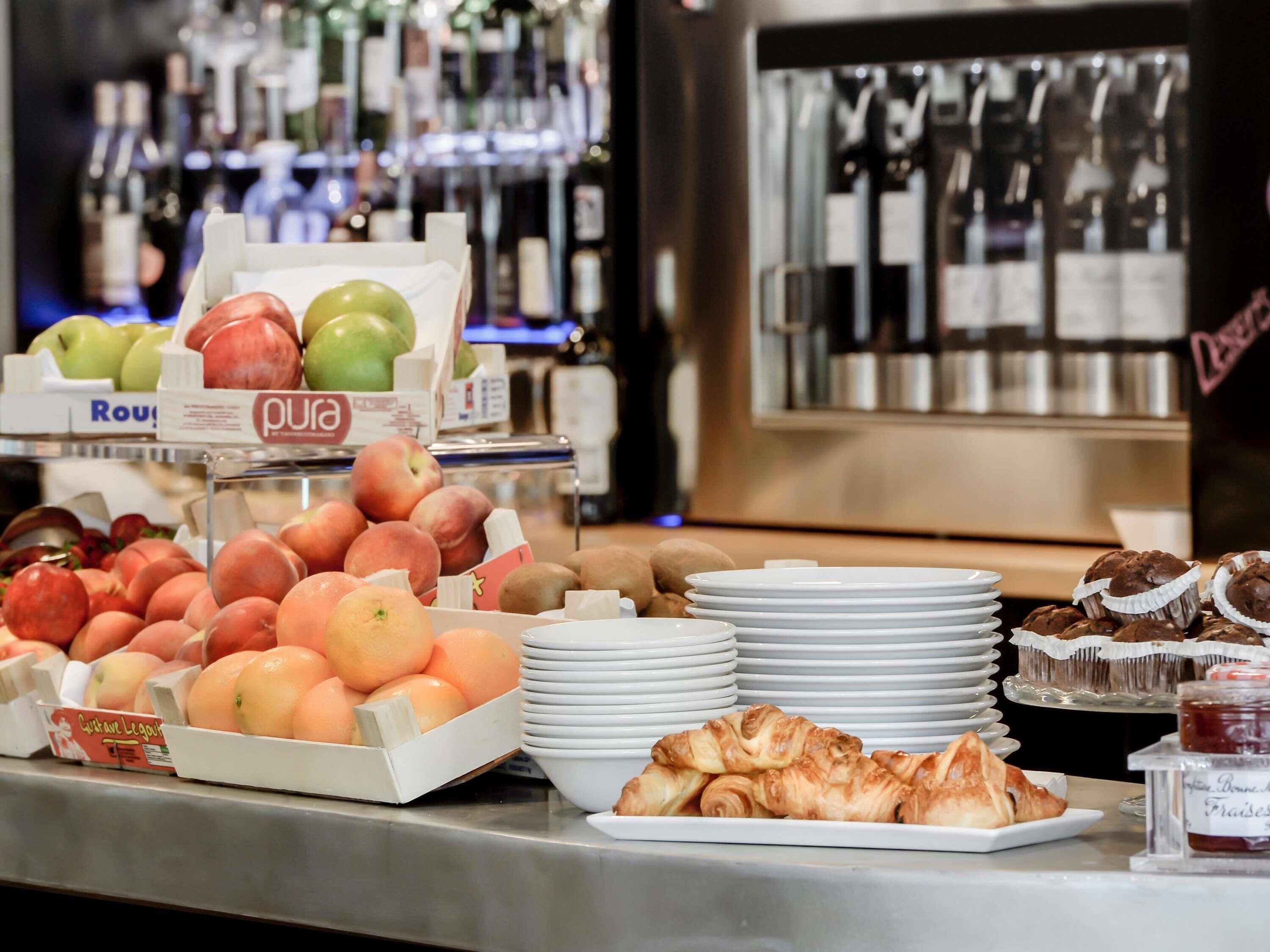 Daily buffet breakfast for a fee