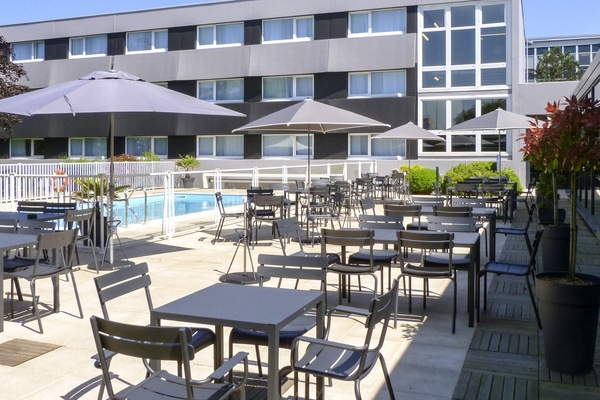 Breakfast, lunch, dinner served; French cuisine, pool views