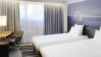 Habitació clàssica, 2 llits individuals | Escriptori, cortines opaques i habitacions insonoritzades