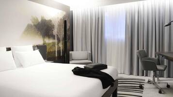 Superior Room, 1 Double Bed | Desk, blackout drapes, soundproofing, iron/ironing board