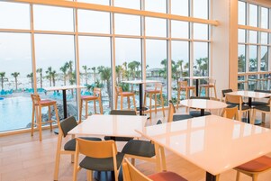 Desayuno continental incluido todos los días 