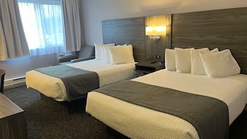 Deluxe Room, 2 Double Beds, Non Smoking
