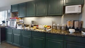 Café da manhã continental grátis todos os dias