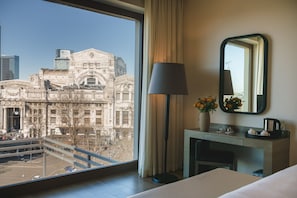 Panoramic Junior Suite | Literie de qualité supérieure, minibar, coffres-forts dans les chambres