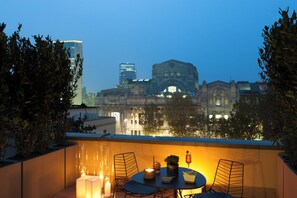 Suite | Biancheria da letto di alta qualità, minibar, una cassaforte in camera