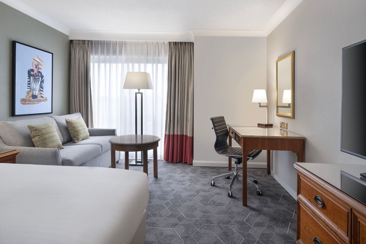 Deluxe Room, 1 Double Bed | Egyptian cotton sheets, hypo-allergenic bedding, down duvets