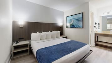 Suite – premium, 1 kingsize-seng med sovesofa | Safe på rommet, individuelt dekorert, individuelt innredet og skrivebord